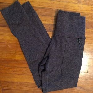 Aerie Offline The Hugger Zip Pocket Legging 25”